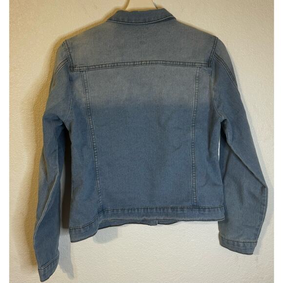 Revolt Women's Jean Jacket Size M Light Wash - Picture 2 of 7